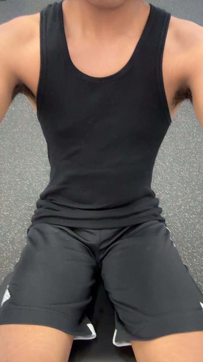 flourioa's tweet photo. waist on thinner https://t.co/r9vXspwCu6