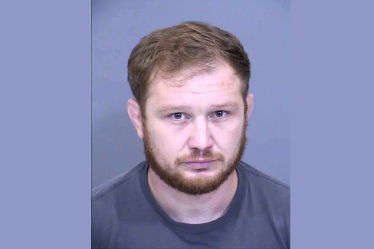 Ex-UFC fighter Casey Kenney sentenced to 6 months in jail after he was arrested back in 2024 on a multitude of charges related to domestic violence 

He reported on Oct. 30 to begin his sentence 

DETAILS: mmafighting.com/ufc/453605/ex-…