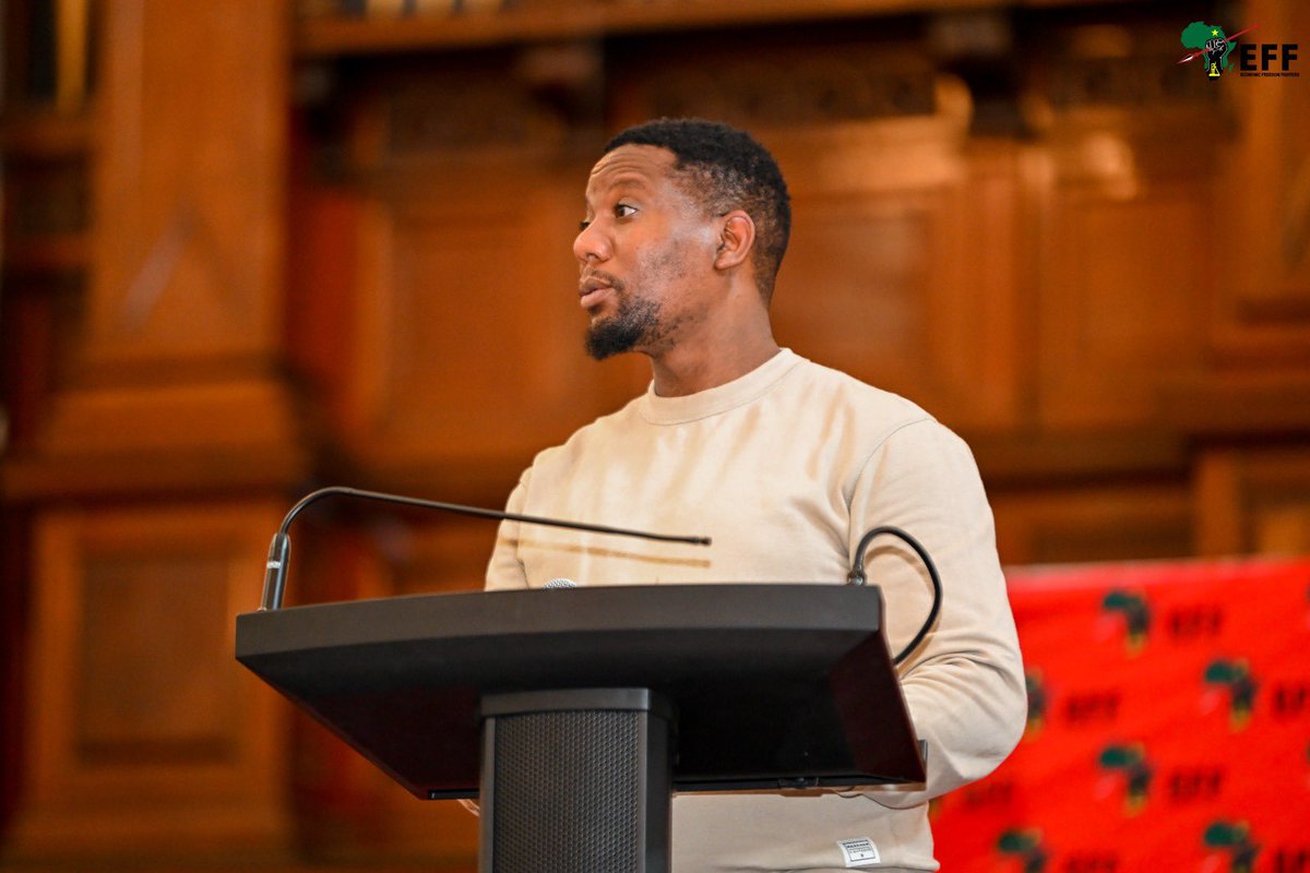 EFFGautengProv's tweet image. 🚨In Pictures🚨

The EFF Gauteng Provincial Leadership, Chairperson @DungaLeko and Secretary @moshekoi ensuring the proper running of the Extended PCT. We remain the only organization that holds the executive accountable, that asks difficult questions without fear of intimidation