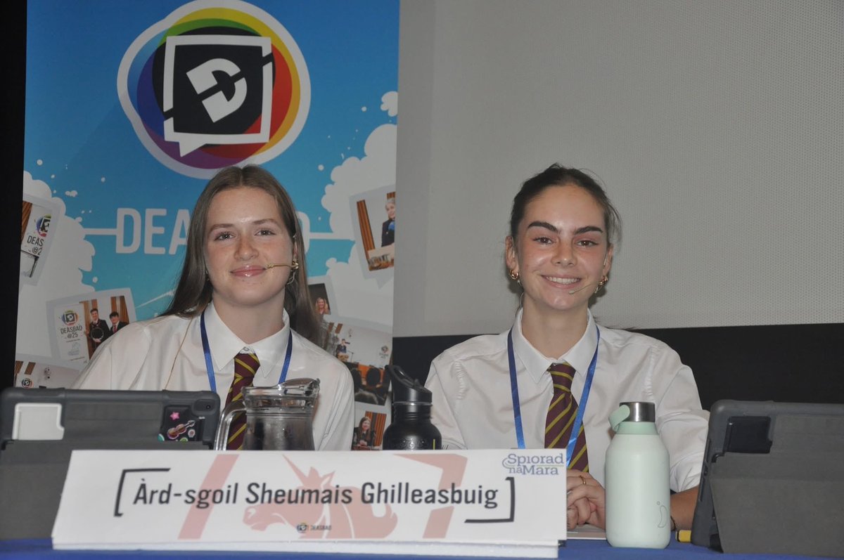 Deasbad Naiseanta tweet media