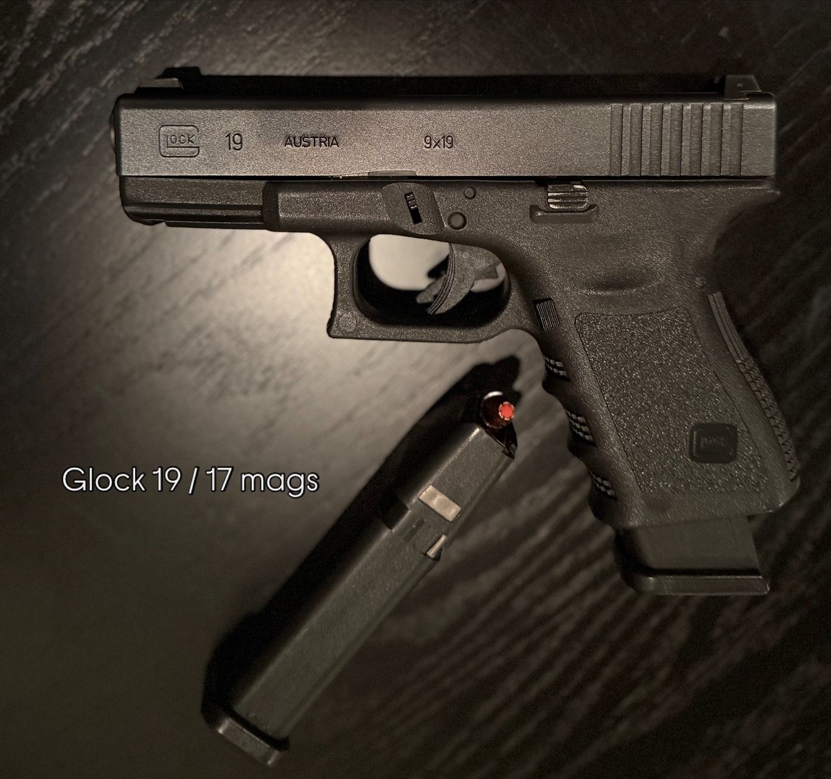 BradThor's tweet image. While I love my 1911s, my #edc will always be my Glock 19 (with multiple Glock 17 magazines).
This post was inspired by @fred_burton.                               #glock #pewpew #shooting