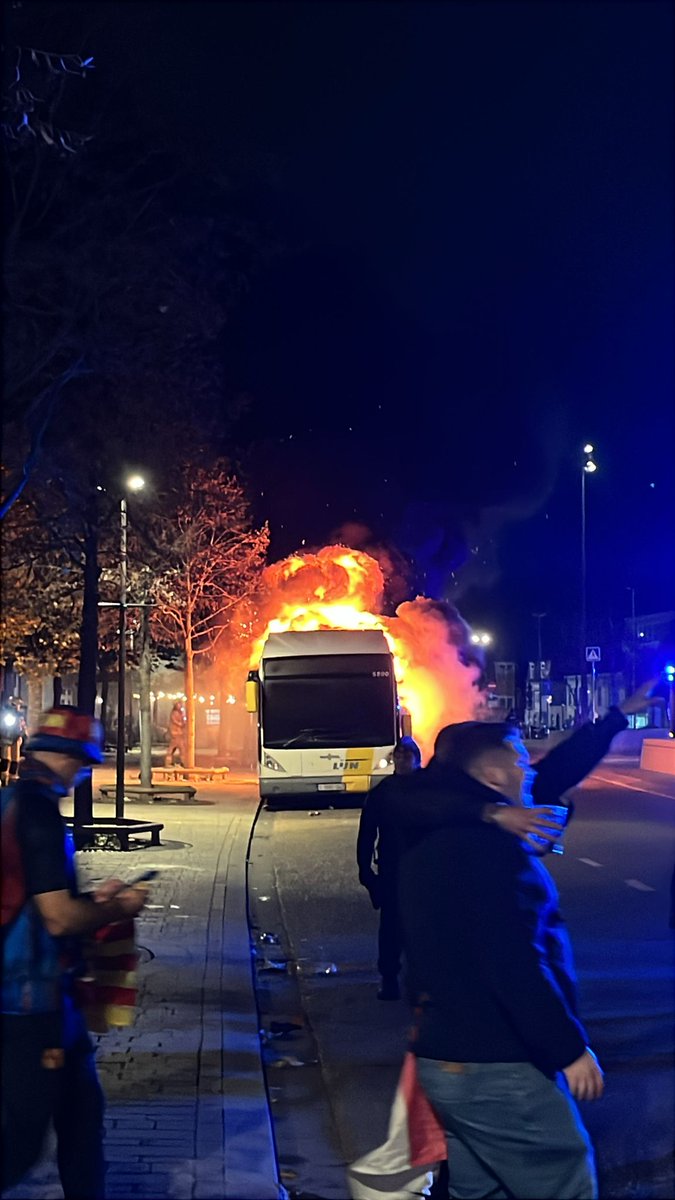 Vinegar1899's tweet image. El mensaje del Botijo de &quot;hay que comportarse&quot; ha calado hondo ...
#APIO