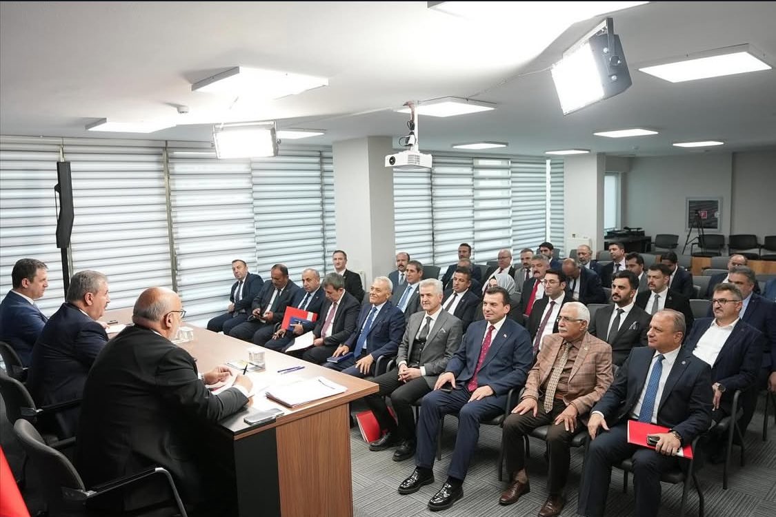 Partimizin Merkez Karar Yönetim Kurulu (MKYK) Toplantısı, Genel Başkanımız Sayın <a href="/Mustafa_Destici/">Mustafa Destici</a>’nin başkanlığında genel merkezimizde gerçekleştirildi.

Alınan kararların ülkemize, aziz milletimize ve Büyük Birlik camiamıza hayırlar getirmesini diliyoruz.