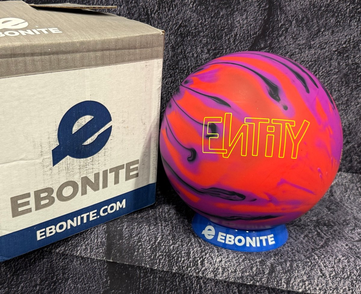 Heavy oil performance that just pops! 
#EboniteBowling #OneOvation #BowlToWin #HK22C