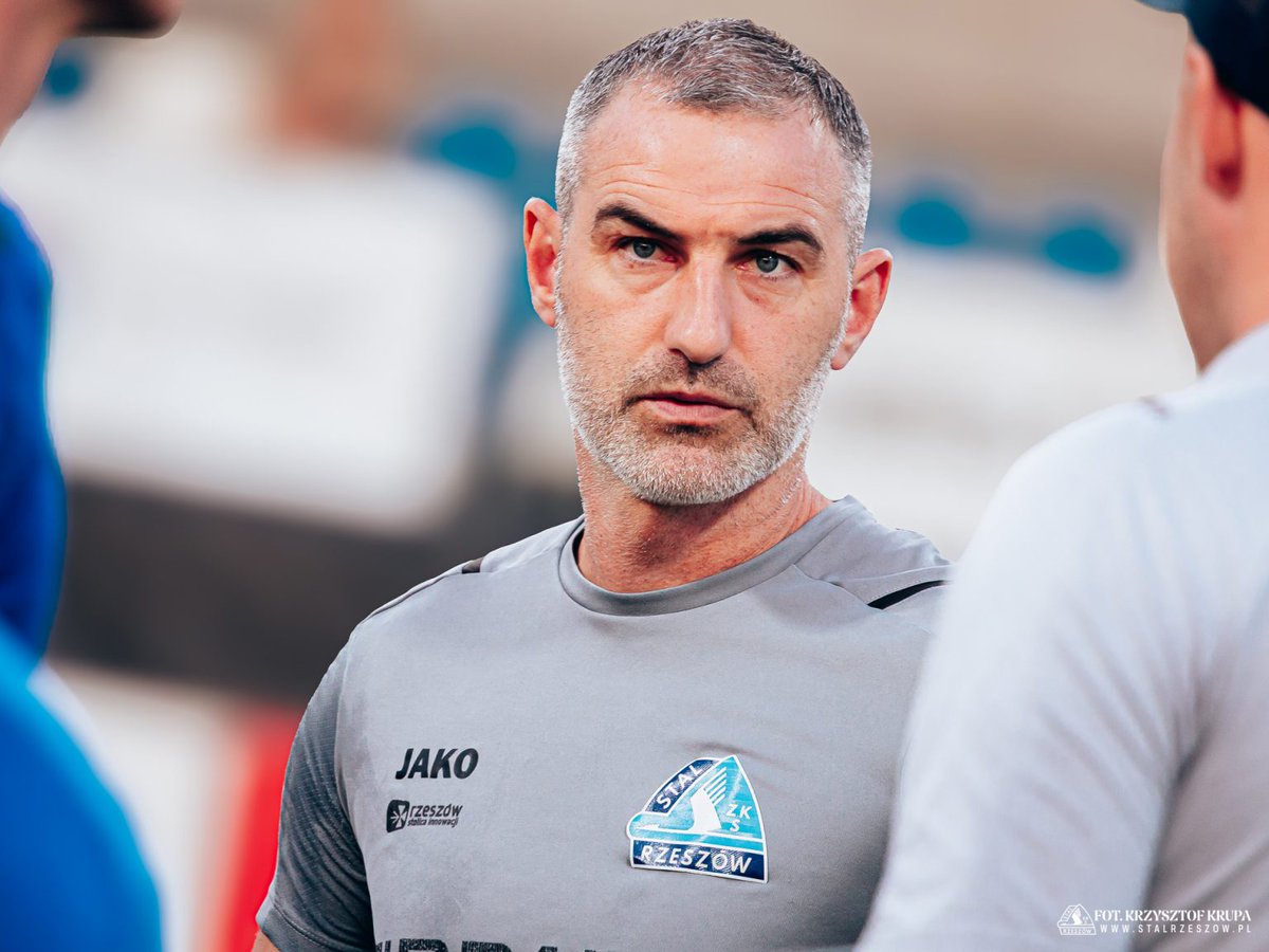 maciej_dn91's tweet image. 🆕Sławomir Szeliga opuszcza sztab szkoleniowy Stali Rzeszów. Został nowym trenerem trzecioligowego Sokoła Kolbuszowa Dolna 🔥