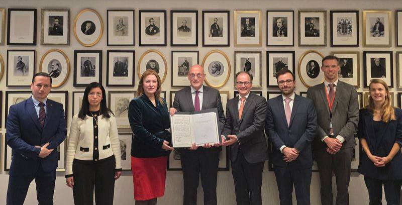 Embassy Algeria Netherlands سفارة الجزائر بهولندا tweet media