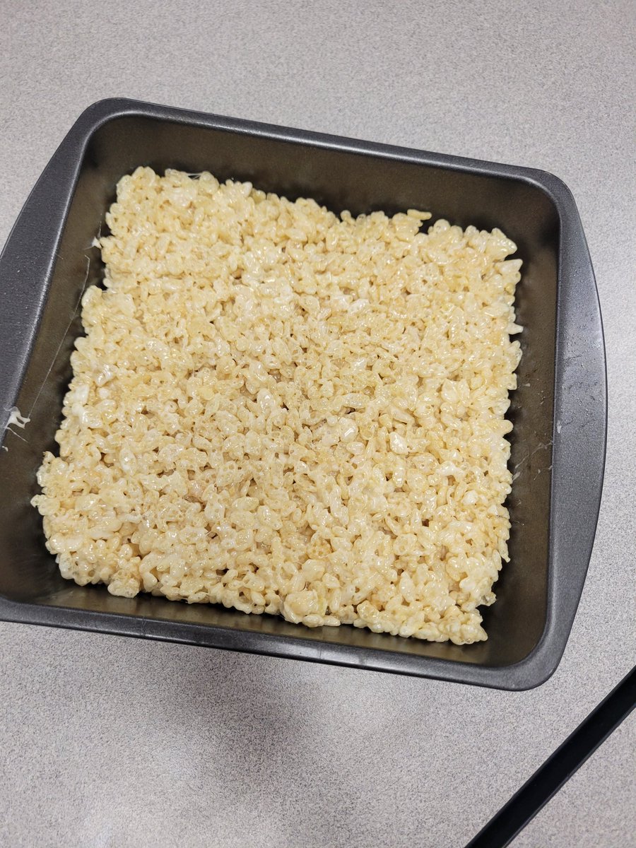 Anderson_FCS's tweet image. Rice KrIspie Treats are super easy... as long as you follow the directions. #CookingClass #AHSisFamily