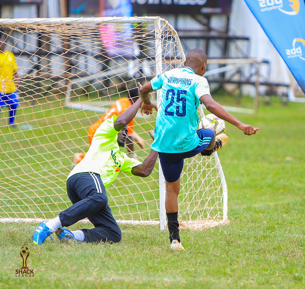 annnnnnd stretch 🧤

#ShackLeague