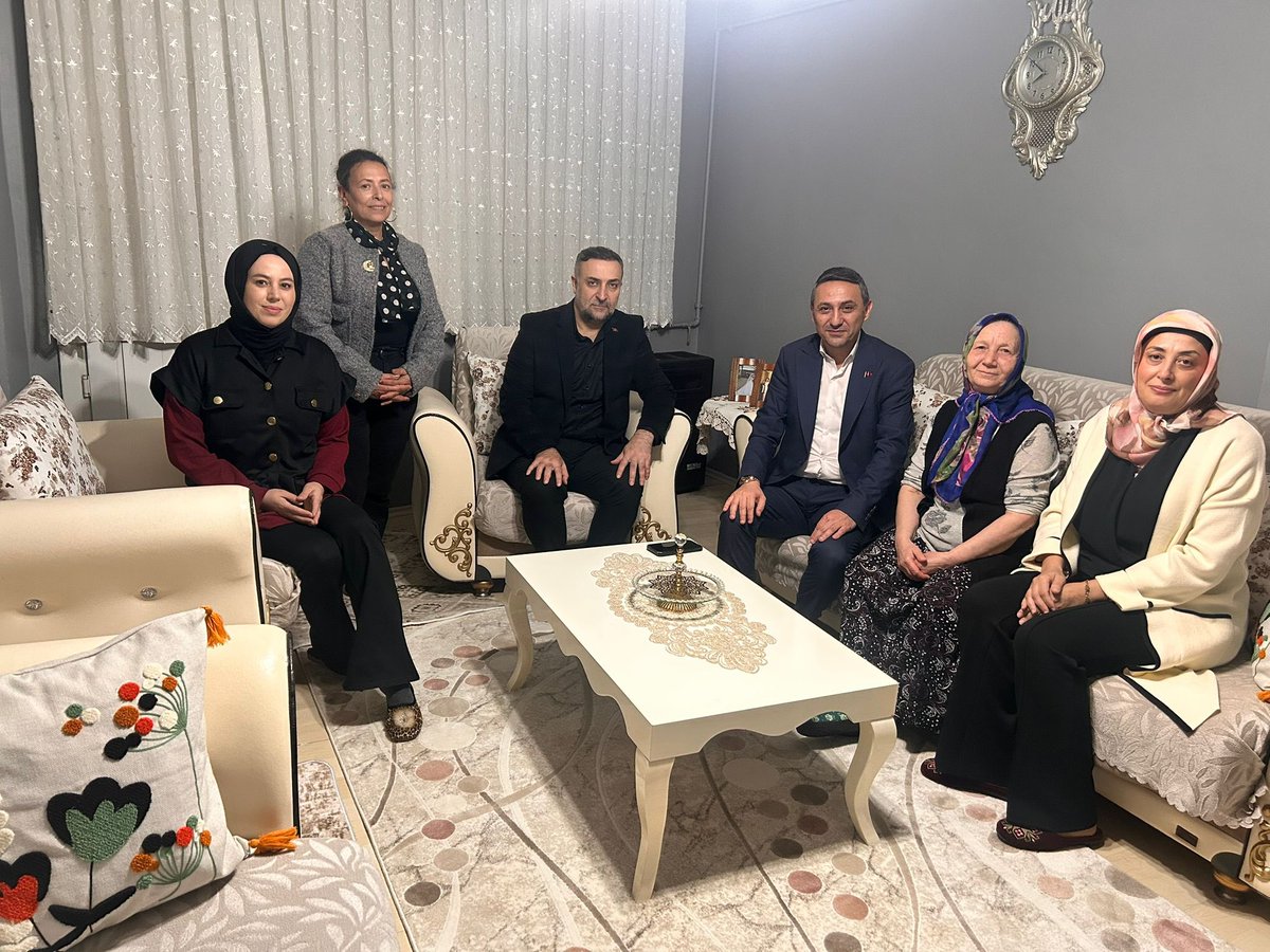 📍Piyalepaşa Mahallesi

Genel Başkanımız Sayın Devlet Bahçeli’nin talimatları ile “#HayırlıGünlerKomşum” ve “#DerdinDerdimizdir” ziyaretleri kapsamında Piyalepaşa Mahallesi’nde GENÇ ailesinin misafiri olduk. 

<a href="/_MHPistanbul_/">MHP İstanbul</a>
<a href="/sertel_selim/">Sertel Selim</a>
<a href="/YasarKaba17/">Yasar Kaba</a>
<a href="/AhmetBilgic1453/">Ahmet Bilgiç</a>