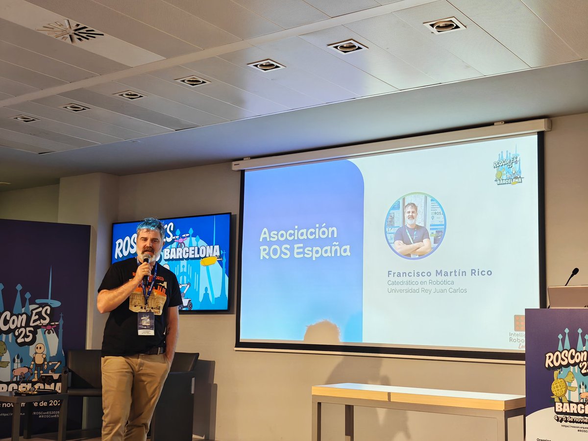 rosconspain's tweet image. En el cierre de #ROSConES2025, @Fmrico anuncia la creación de la Asociación ROS España 🇪🇸

Un nuevo paso para impulsar la colaboración y el uso de ROS en la comunidad robótica nacional.

📢 ¡Llamada a socios y a la sede para la próxima edición muy pronto!