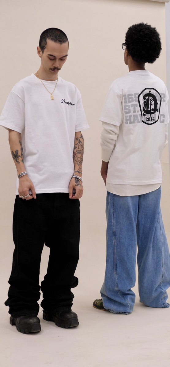 RaeDigs's tweet photo. A family brand 🖤 https://t.co/BhFtzYLDLZ