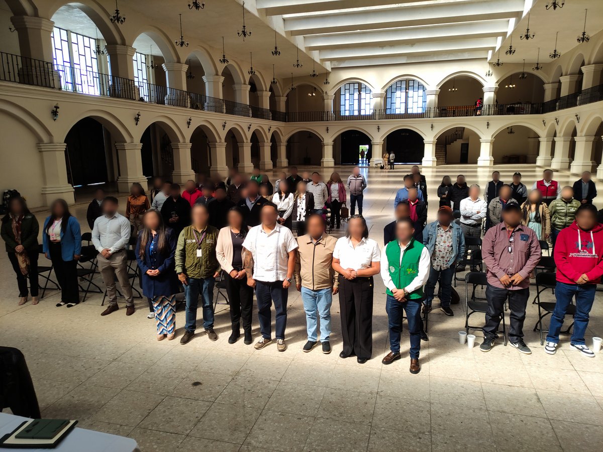 Capacitamos a 18 empresas de distintos sectores industriales ubicadas dentro de la Cuenca Lerma-Santiago. Esta acción forma parte de la Estrategia de Prevención Ambiental en cuencas prioritarias, con la que buscamos que las empresas cumplan con las disposiciones ambientales, se