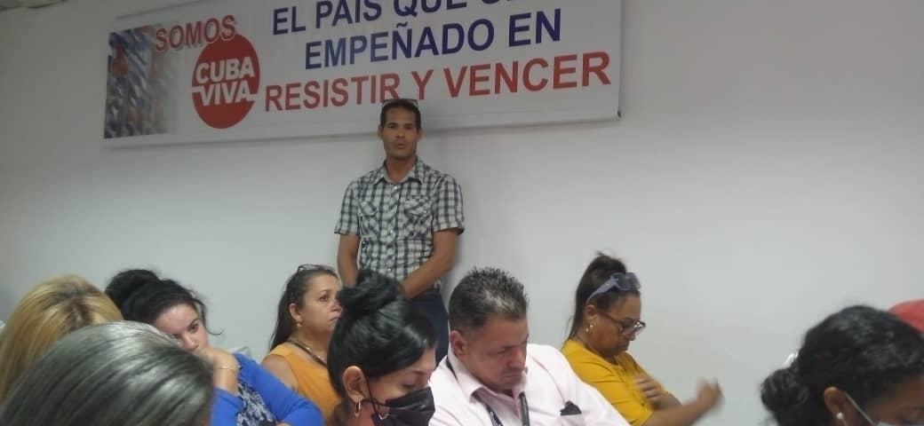 rlicea_mojena's tweet photo. En el #SentirPinero se evaluó la situación epidemiológica del territorio, el proceso de Consulta del Código de Trabajo, y los Asuntos Vitales, entre otros temas de interés #IslaDeLaJuventud #100AñosConFidel https://t.co/CcK1itr7ie