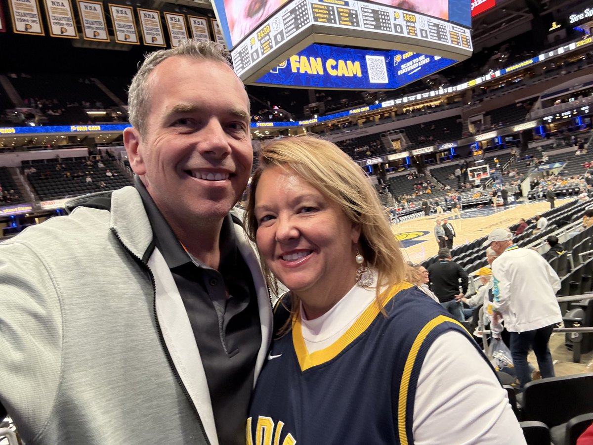 Pregaming with <a href="/hammer_chrystal/">Chrystal Hammer</a> for #PacersGameNight