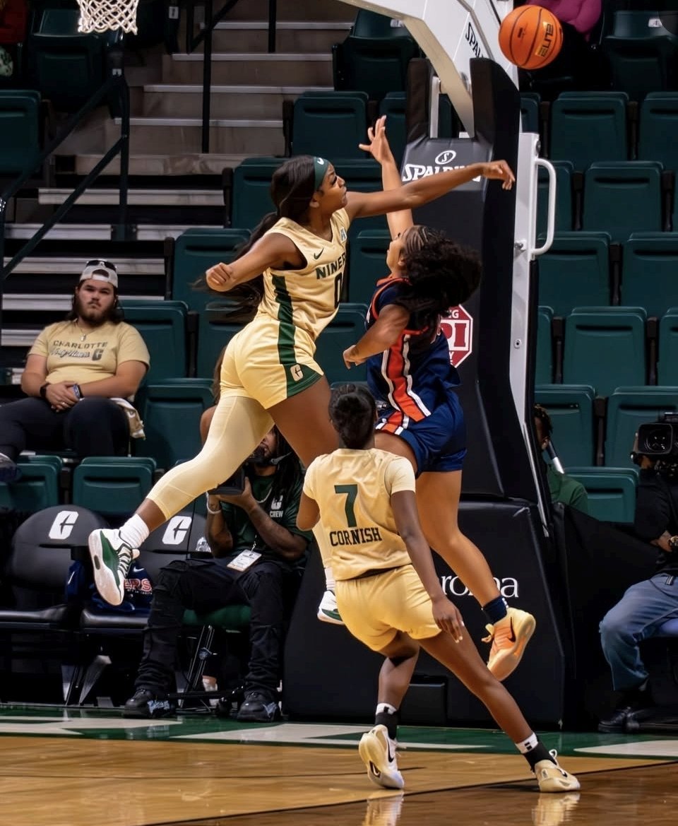 Danielle Roe tweet media