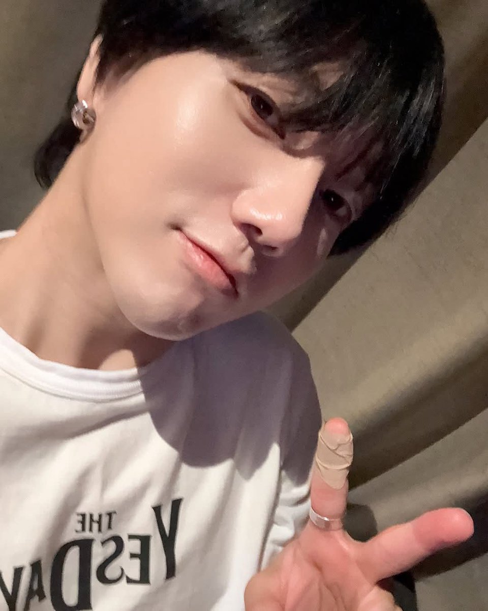 Que bonito😍🥹

#20toEternitySuperJunior
#슈퍼주니어_더라스트맨_스탠딩
#SUPERJUNIOR_20th_Anniversary