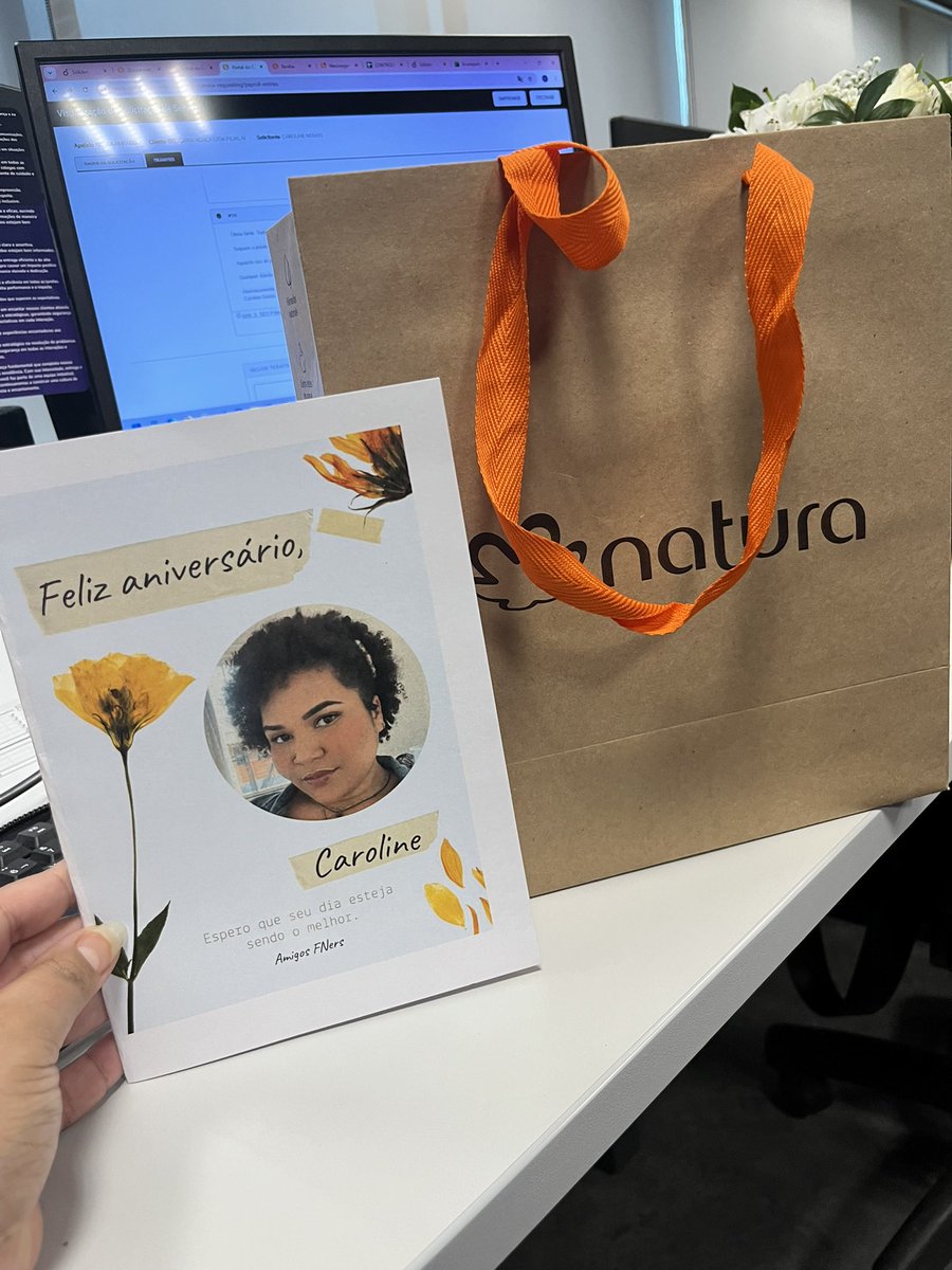 ganhei presente de aniversário dos meus colegas de trabalho 🥹🤏🏽