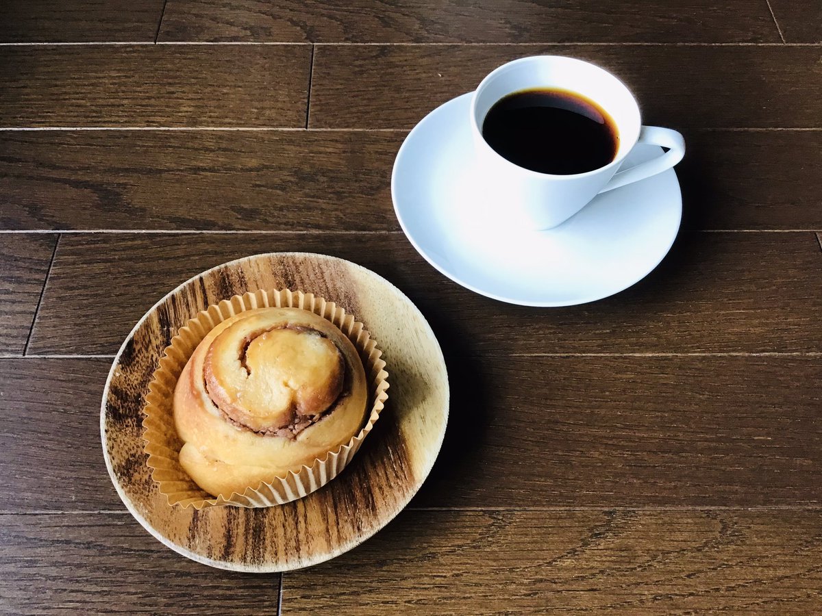 hifi_cafe's tweet photo. Magic Flower のパン を投稿しました https://t.co/dvyiSPLKkD #エキサイトブログ #エキブロ #hificafe #吉川珈琲 #自家焙煎珈琲 #ネルドリップ #magicflower https://t.co/wIA3JeGQTJ