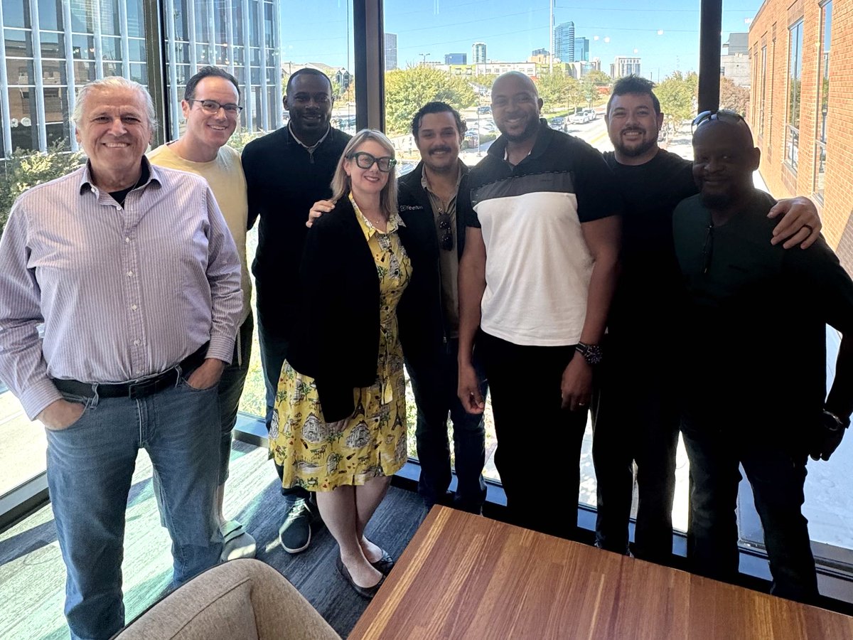 FWTX_DAO's tweet image. Energizing Wednesday at FWTX DAO Roundtable! 🙏Builders &amp;amp; FW folks sparking Web3 impact.  Big thanks to @LiquidAcre &amp;amp; @CryptoVet_ for great insights on RWA&apos;s in Fort Worth! 🏘️

! Missing out? Join us next Wed for chats &amp;amp; networking. #FWTXDAO #Web3FortWorth #TexasBlockchain