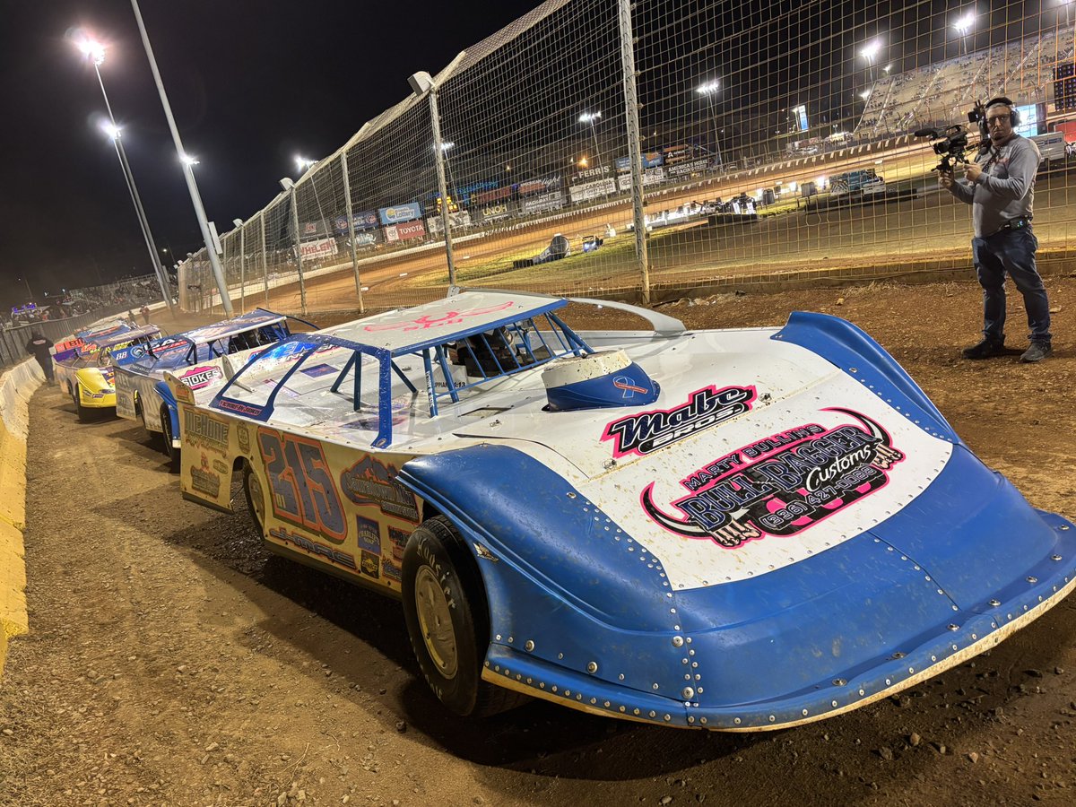 Lined up and ready to qualify 🫡

Time to put the hammer down at <a href="/TheDirtTrack/">The Dirt Track</a> on <a href="/dirtvision/">DIRTVision</a>!