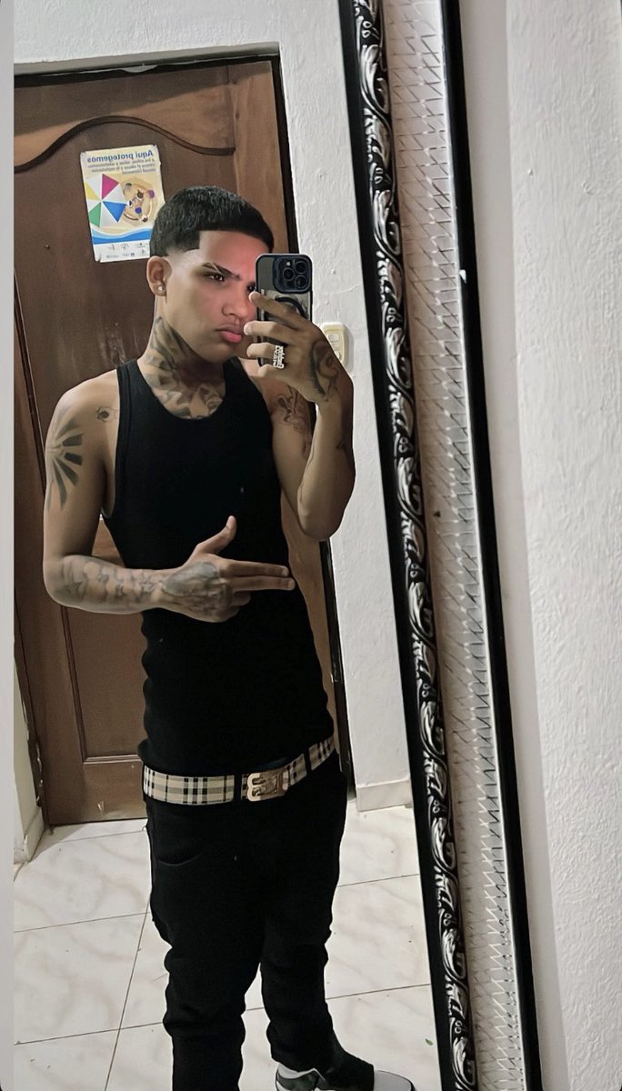 huguito__01's tweet image. Hi everyone, you can follow me ❤️‍🩹…