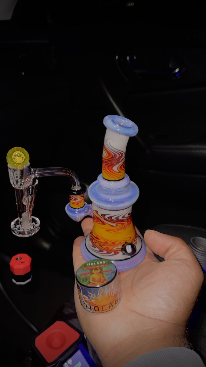 fresh jar of <a href="/710labs/">710 Labs</a> off the slide to end the day 🍯🖤