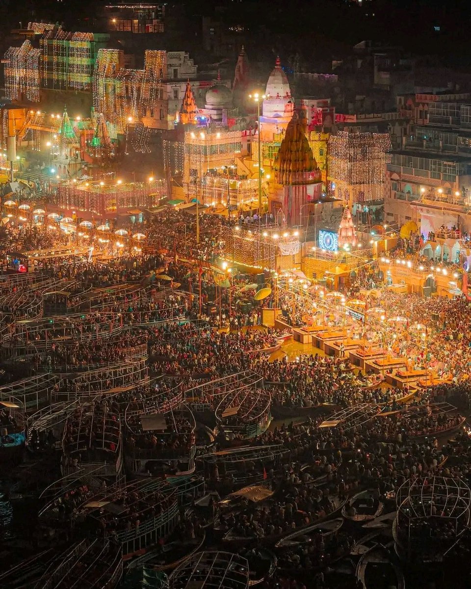 Ashu_Deoria's tweet photo. #DevDipawali #Banaras #Kashi #Varanasi #Ghat #Dipawali #Wonderfull @Asli_Secularrrr @ascendingthts @voiceofhindus @hinduajaydada @banarasikanya @_shaambhavi @biharigurl @AnuragfromKashi @KTSangamam
शुभ देव दीपावली https://t.co/6d97fO8X3d