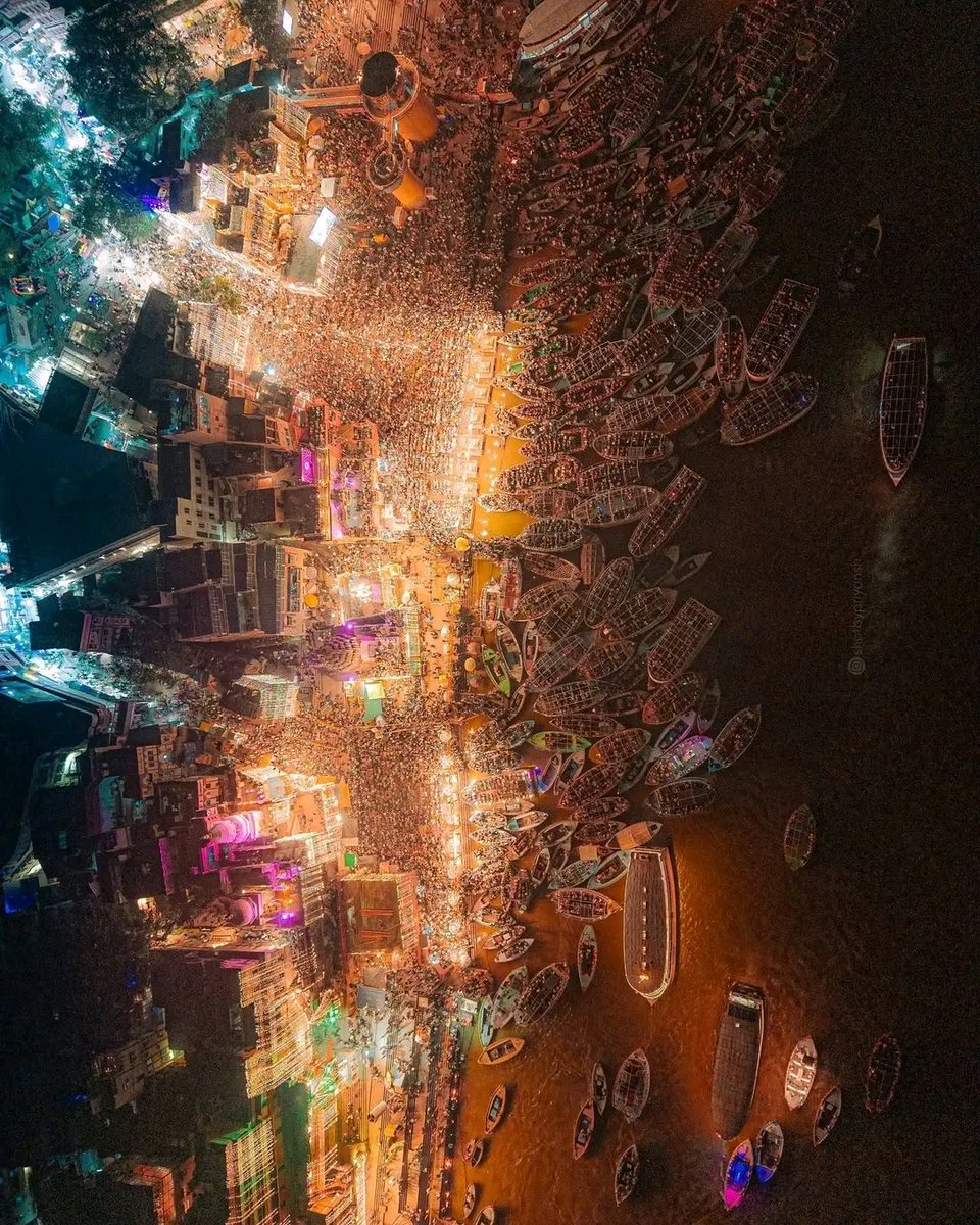 Ashu_Deoria's tweet photo. #DevDipawali #Banaras #Kashi #Varanasi #Ghat #Dipawali #Wonderfull @Asli_Secularrrr @ascendingthts @voiceofhindus @hinduajaydada @banarasikanya @_shaambhavi @biharigurl @AnuragfromKashi @KTSangamam
शुभ देव दीपावली https://t.co/6d97fO8X3d