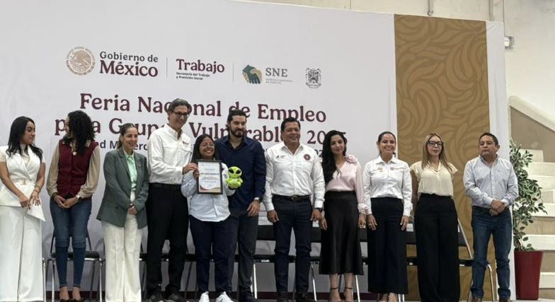 Amazon México Asuntos Públicos tweet media