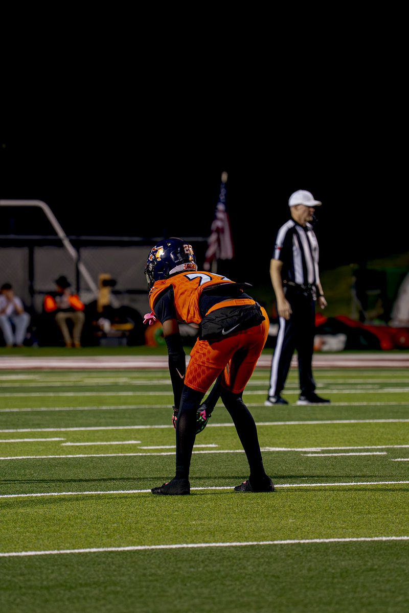 Regular Season Stats:
-6 interceptions
-1 pick six
-2 tfls
-21 tackles(16 solo)
-10 pbs
-0 TOUCHDOWNS ALLOWED❌
-LESS THAN 75 YARDS ALLOWED IN MAN COVERAGE ALL SEASON

Official Height and Weight: 6’3 166

Coachs📲📲📲: 2149240189

hudl.com/v/2SpkMB