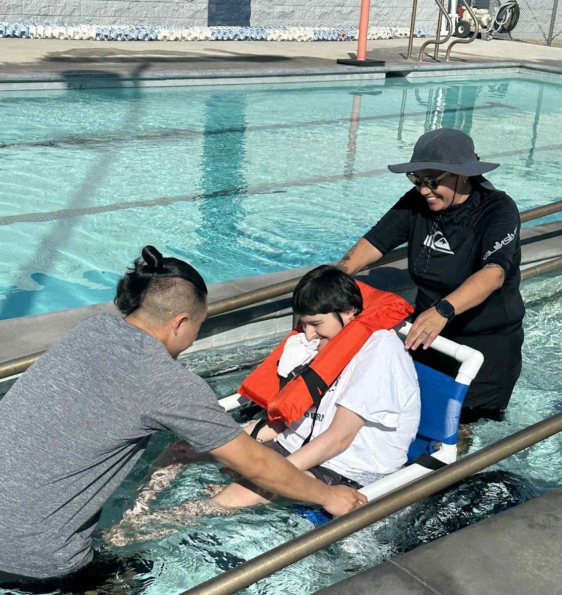 Meet Kiza Kelsey-Franco, Teacher in the Spotlight from Rata! Kiza left corporate management to pursue teaching adapted P.E., discovering a passion for helping students with high needs thrive through movement and connection. Fun fact: Kiza is a proud plant hoarder!