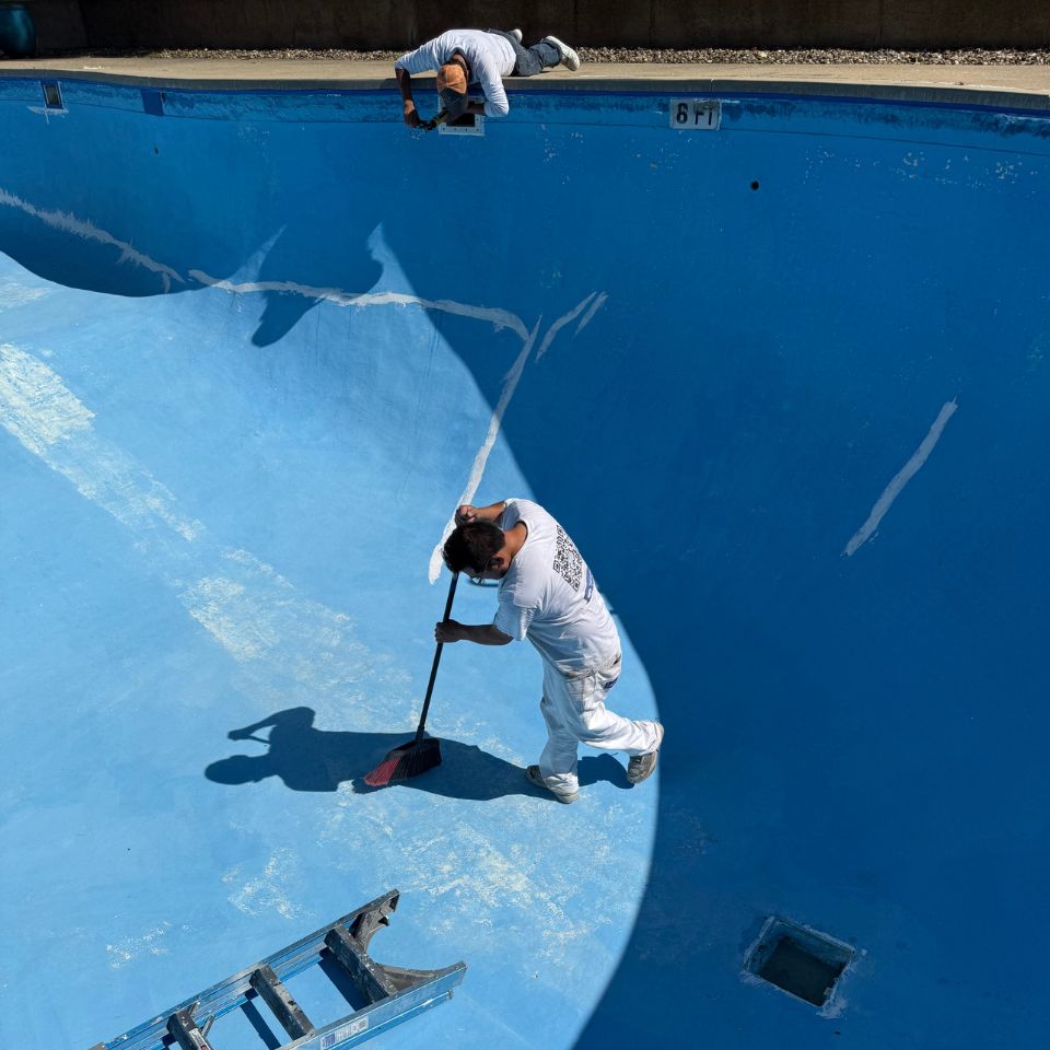 ConleyBrosPaint's tweet image. 💦 Time to plan for spring! A freshly painted pool isn’t just about looks — it’s about protection and durability.
📲 Free quotes: (574) 440.5970
#ConleyBrothersPainting #PoolRefresh #MichianaPainters