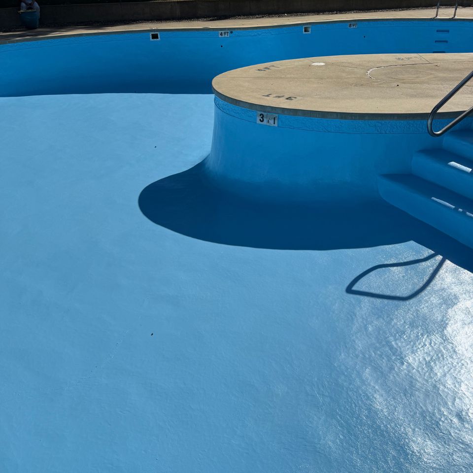 ConleyBrosPaint's tweet image. 💦 Time to plan for spring! A freshly painted pool isn’t just about looks — it’s about protection and durability.
📲 Free quotes: (574) 440.5970
#ConleyBrothersPainting #PoolRefresh #MichianaPainters