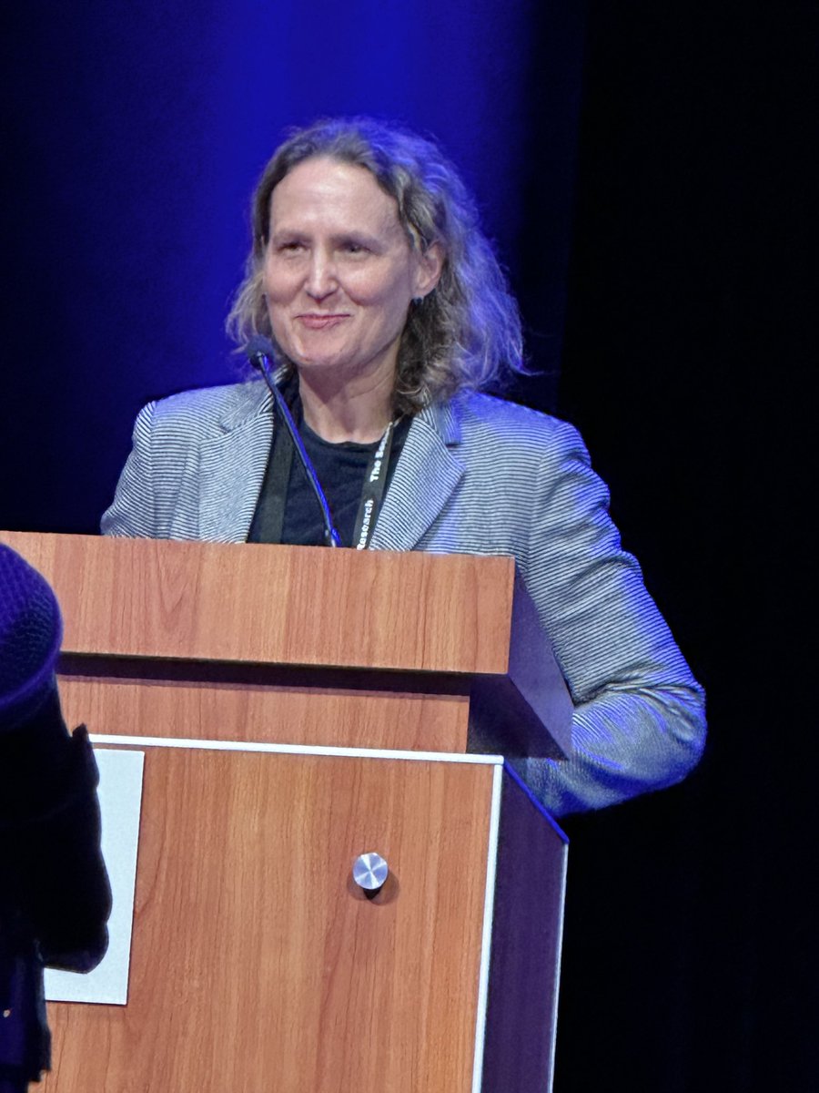 DaffodilCentre's tweet photo. @AnneECust is the Interim Director of the #DaffodilCentre, a research partnership between the @syd_health and @CCNewSouthWales, where she leads innovative work in cancer prevention and early detection. 🧵2/2 https://t.co/IDCe1aOOJM