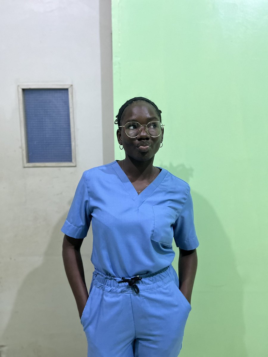 pretty_teniii's tweet photo. Couldn’t answer any of the questions conso asked during the surgery. 
He said ‘you people are stuffless, and you’ll go outside and start snapping pictures in scrubs.’
😓yes sir, we did just that. 
#medicalstudent #surgery https://t.co/VpfzNbAawi