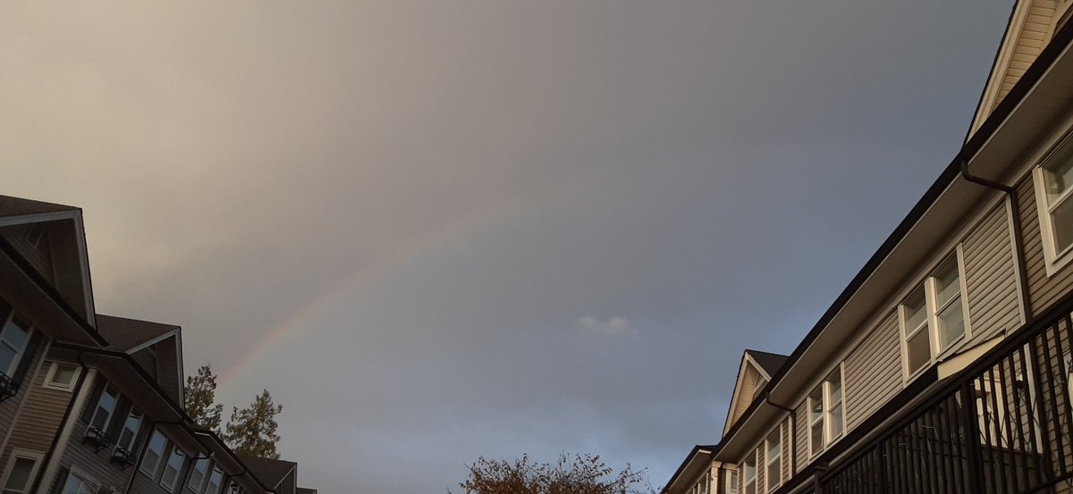 duttasanjib's tweet photo. Hello rainbow 🌈 .  Beautiful rainbow above Vancouver right now. #yvr #Canada #BCStormWatch #weather #BritishColumbia https://t.co/MK0Qd3lmGP