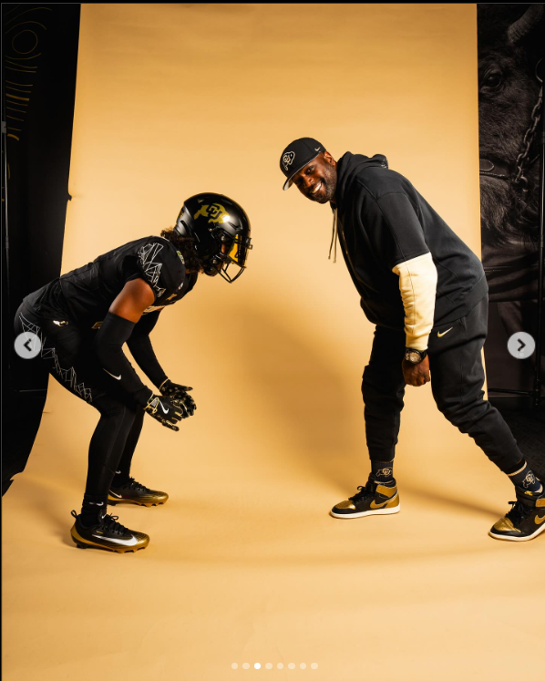 TorresOnCU's tweet photo. Like Father, Like Son 👀

2026 3⭐️ DB Hannibal Navies was in Boulder for his OV 🔥⏳

The Kansas State commit is the son of former CU star &amp; NFL LB Hannibal Navies Sr.  Legacy vibes back in Boulder 🦬

#SkoBuffs #UpTheSko #TrustTheProcess https://t.co/BaGjUAeofR