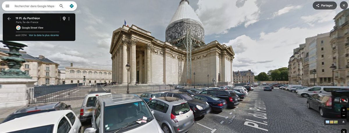 PhileasGatsby's tweet photo. Résumons les "saccage paris"/droite parisienne :

> Des bancs de la même matière/même couleur que la place : "laideur, médiocrité, défigurée par une bande d’endoctrinés😱"

> Quand la place était un parking géant dégueulasse il y a 10ans⤵️: jamais eu un seul mot

#SaccageOuinOuin https://t.co/MmOpUVOgba