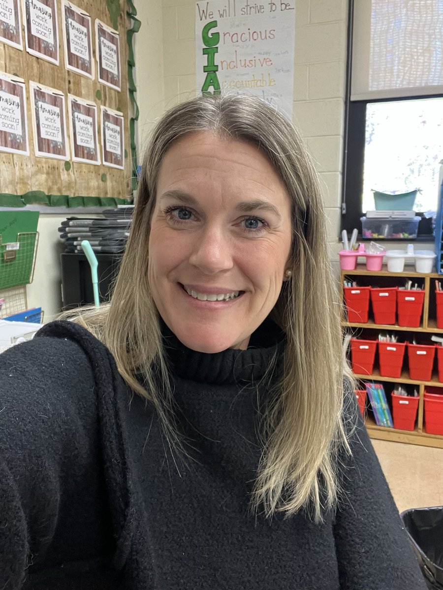 The face of #teacher that has off the next 4 days!!😀

Taking my middle son to get his wisdom teeth out tomorrow. Please send up prayers if you think of it!❤️

#BetterTogether 
#clearthelist 
#Teachersof𝕏