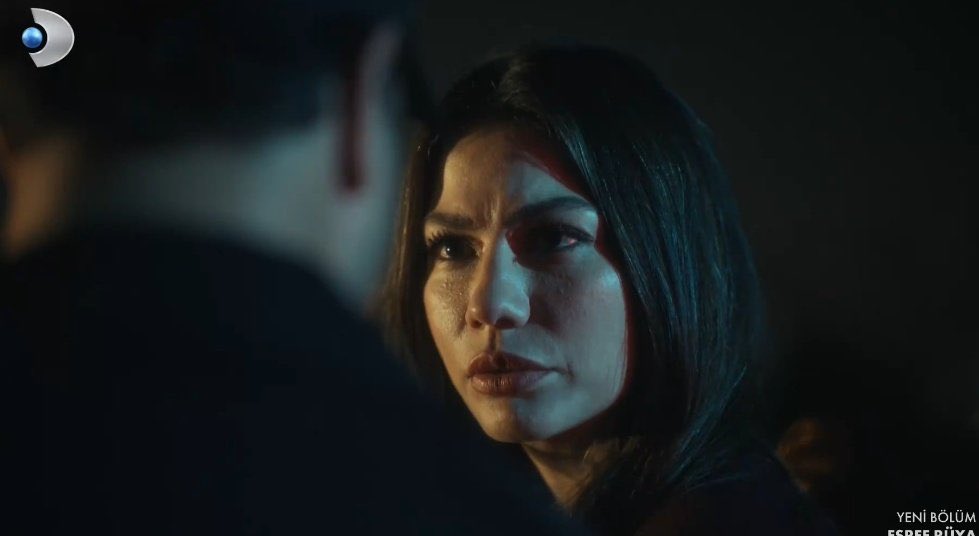 “-what if i was a spy working for the police 
-don’t even joke about something like that 
-but what if? would you forgive me 
-even the betrayal joke isn’t funny”
I’m scared 

 #EşrefRüya #eşsan