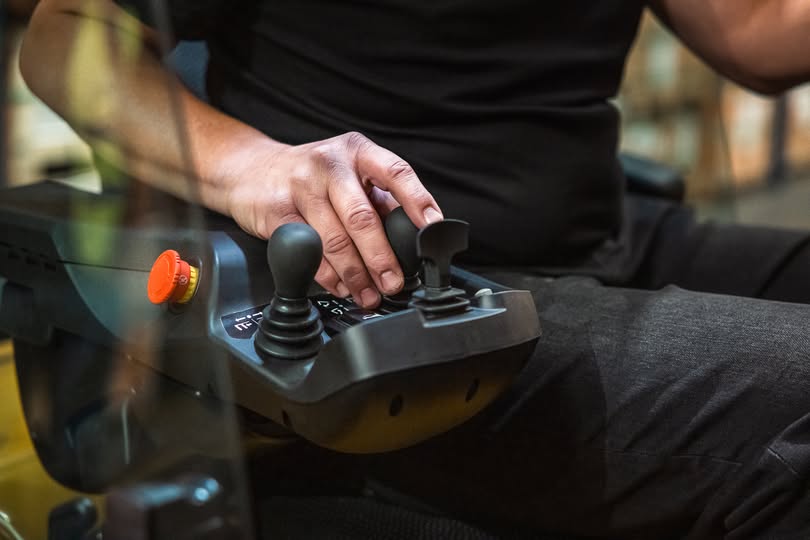 HardingForklift's tweet photo. Each and every Yale® lift truck and warehouse truck is designed to help businesses get the most from their labour resources and their equipment fleet. 

Read this blog to find out: https://t.co/8rWULYXeJc
#Yale #CustomerDrivenDesign https://t.co/1FAI6lJdAX