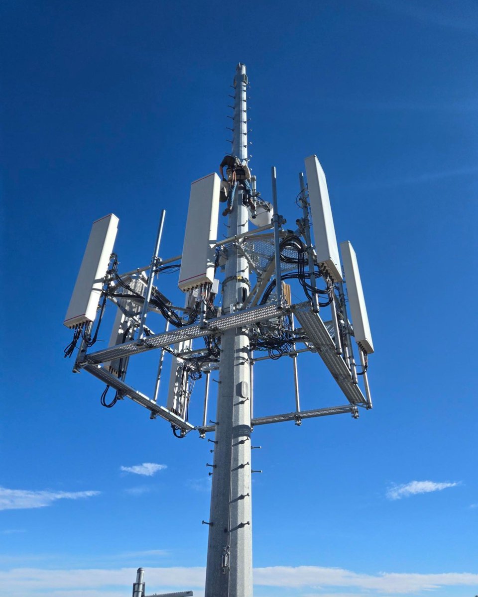 Rist Canyon, CO extension completed on a large guardian mount weighing in at more than 1900 pounds for Carrier equipment at 56’, topping off an extended tower. Great job to our team for getting this portion done. This site will lend support to the area in a variety of ways.