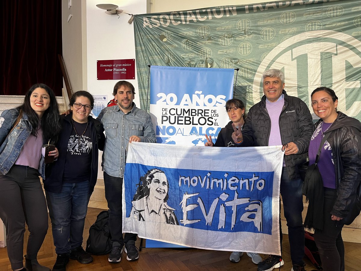 ApacheVillalba's tweet image. A 20 años del No al ALCA y La Cumbre de los Pueblos.

Seguimos organizados y construyendo una agenda para los pueblos de Nuestra América.

@MovimientoEvita