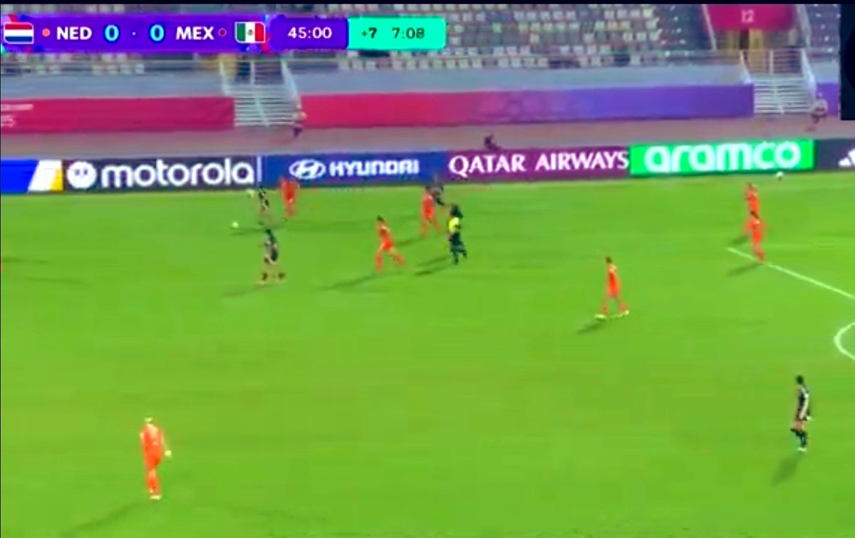 TerezaLimon's tweet photo. 🇳🇱 0-0 🇲🇽
Descanso en Marruecos 2025. Partido cerrado entre Países Bajos y México en los cuartos de final — intensidad total y todo por definirse en la segunda mitad.
#sub17 #Mundial2025 #mexsub17 #NED https://t.co/lkBPZOXYXi