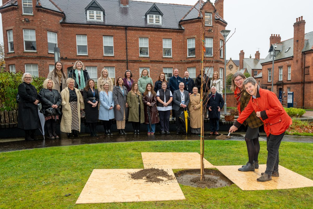 UlsterUni's tweet photo. On #NationalStressAwarenessDay, we joined forces with @WesternHSCTrust and mental health charity @DoctorsDistress to plant a memorial tree at our Derry~Londonderry campus.

Read more: https://t.co/1Q8TWiwAMQ

#WeAreUU https://t.co/3ODncriusu