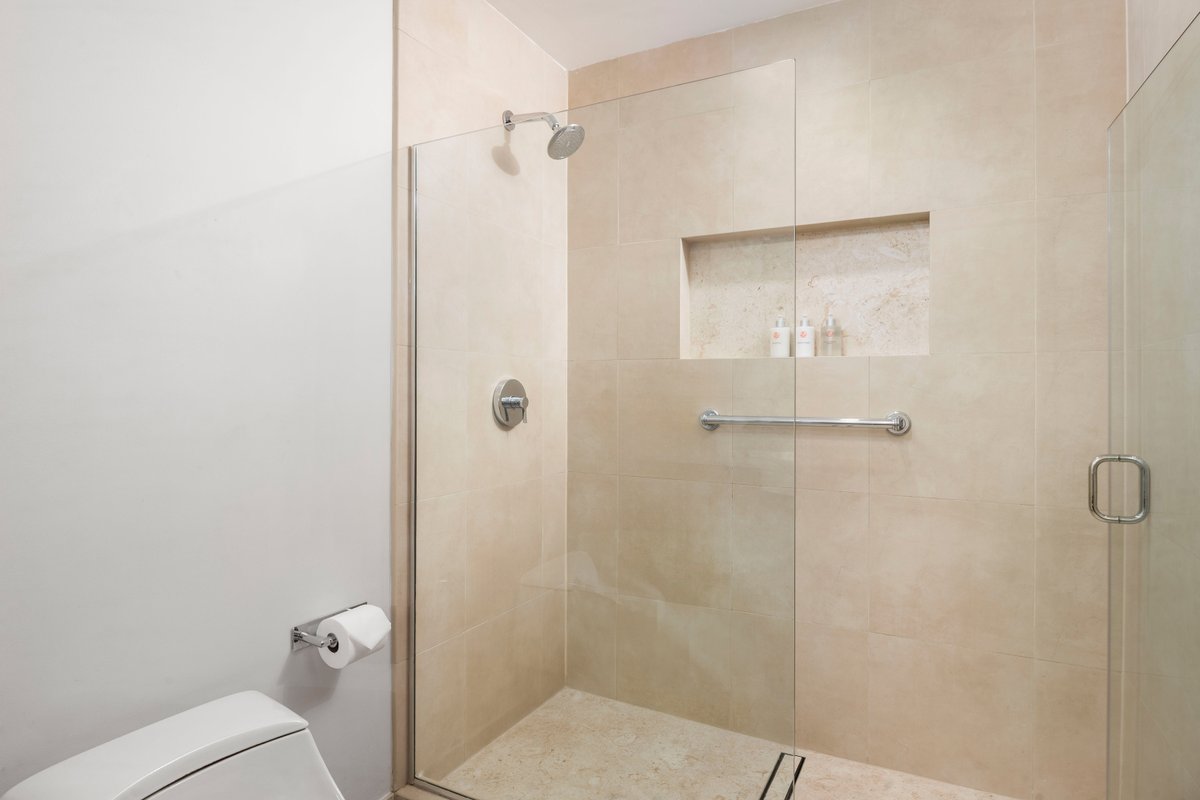 Wake to waves, mangroves, and endless blue skies. ☀️ Every morning’s a masterpiece in Blue Haven’s Oceanfront Studio.

Book your stay at Blue Haven Resort and start every day with a view worth dreaming about: bit.ly/47uWKED