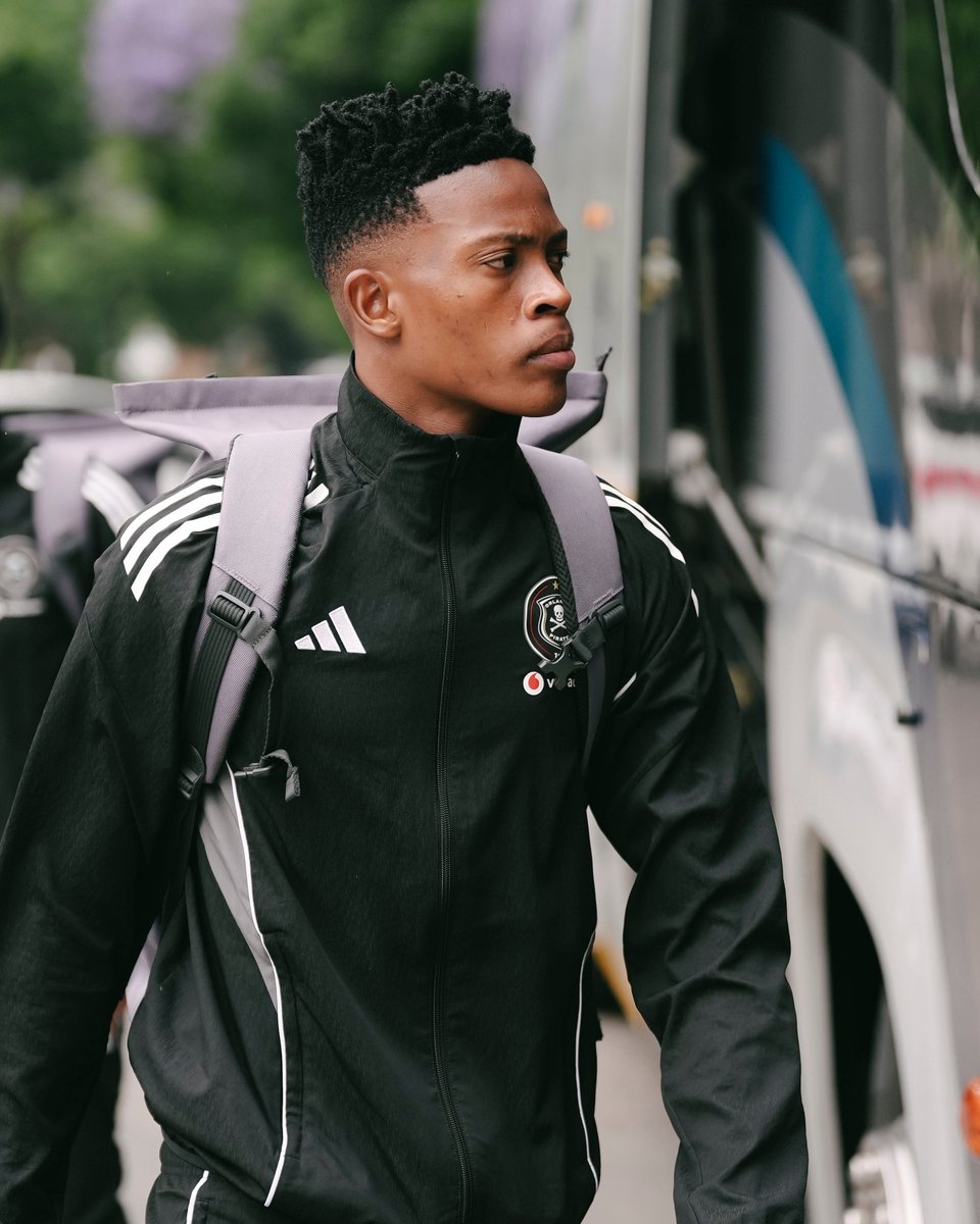 PhumlaniPeter8's tweet image. Hit man