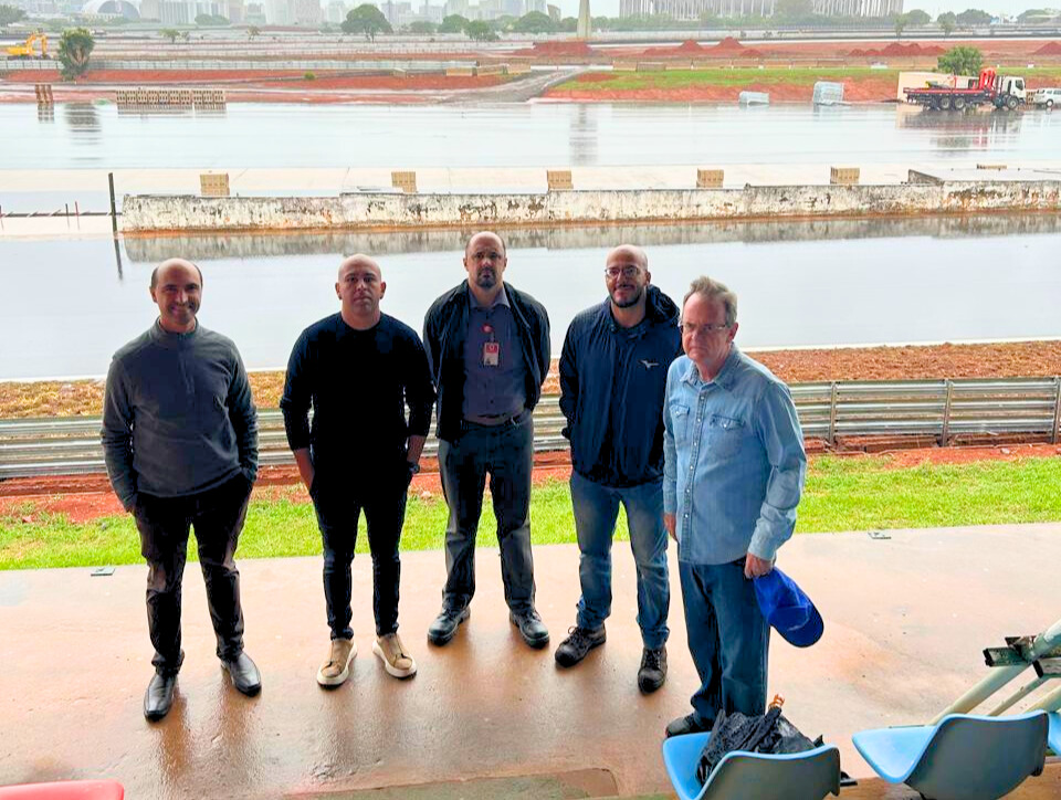 mpdft's tweet image. PDDC inspeciona obras de revitalização do Autódromo de Brasília. Saiba mais: tinyurl.com/32afaybf #mpdft #pddcmpdft #vistoriampdft