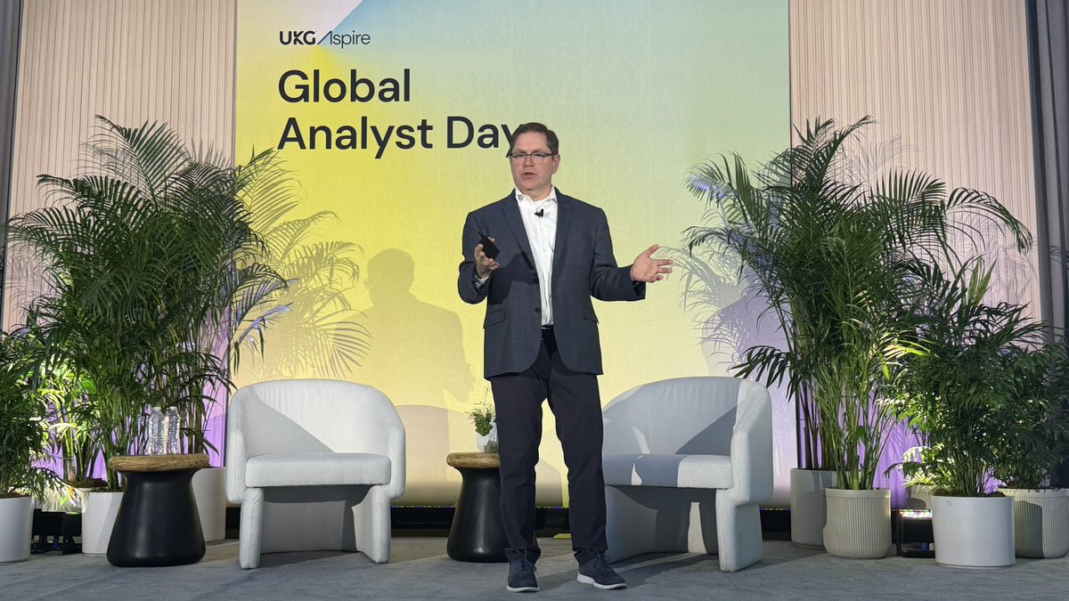 R “Ray” Wang 王瑞光 #Cupertino #AI #Energy R.NFT tweet media