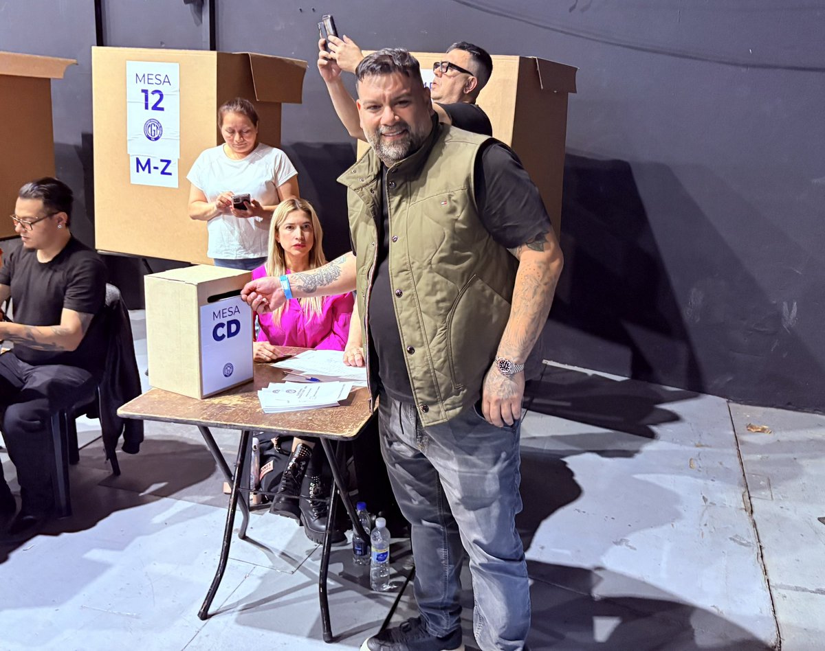 🥖🔛 En un nuevo acto de profunda emoción para nuestra organización y en el estadio de Obras Sanitarias, tras los comicios de la CGT, FAUPPA seguirá perteneciendo al Consejo Directivo de la Confederación General del Trabajo a cargo de la Secretaría de Finanzas.